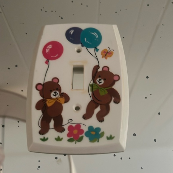 1980’s Light Switch Cover - Picture 2 of 7